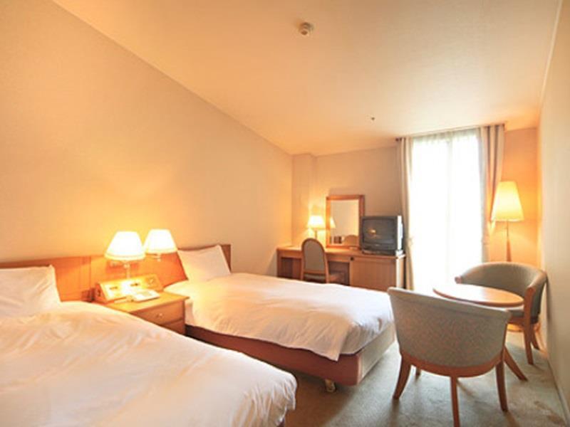 Отель Sunplaza Seasons Нагоя Экстерьер фото